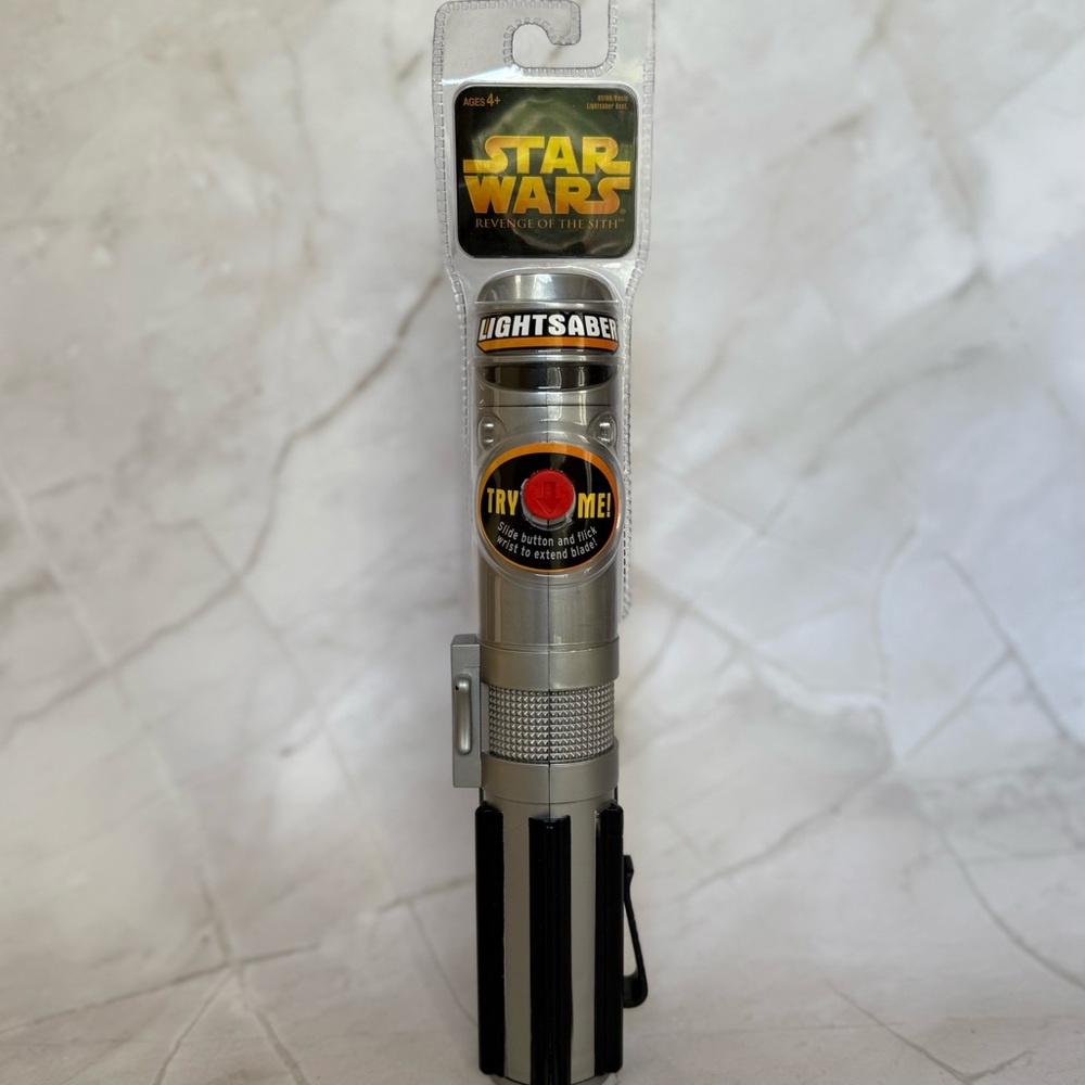 Star Wars Blue Light Saber by Hasbro 2004 LFL C-029A (non lightup) Retractable